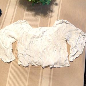 Off the shoulder bell sleeve crop top